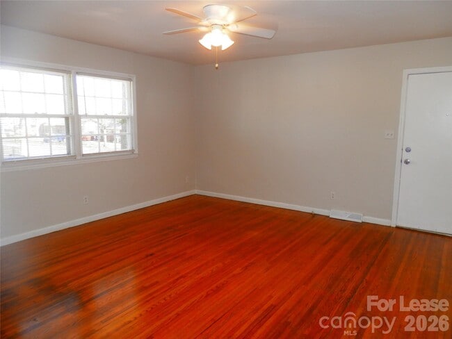 Photo - 815 Echo Glen Rd