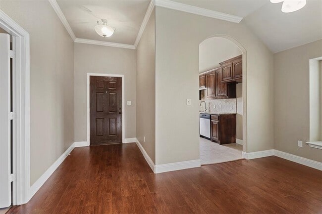 Photo - 4001 Oakwood Cir