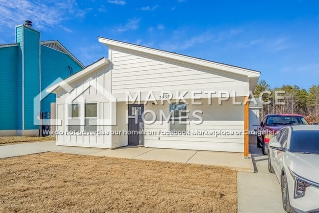 Photo - 3532 Christine Rd