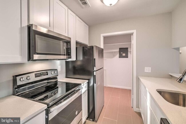 Photo - 1302 Maresfield