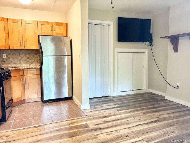 Photo - 325 McLean Ave Unit 15