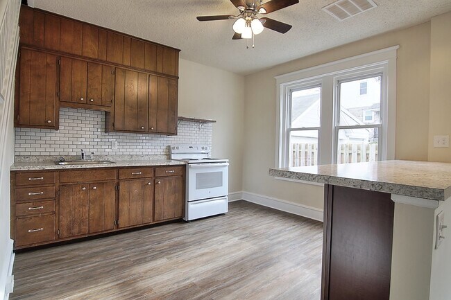 Photo - 658 S Reading Ave Unidad 660 S. Reading Ave.