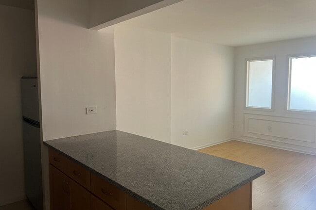 Photo - 222 W 14th St