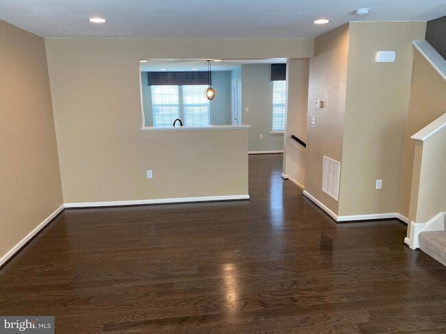 Photo - 37 Cecily Way