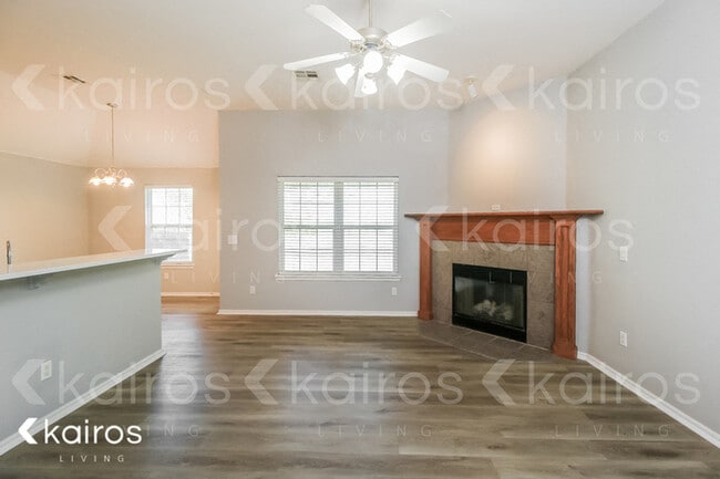 Photo - 4416 Applegate Dr