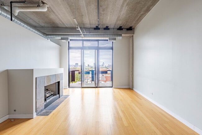 Photo - 811 W 15th Pl Unit 806