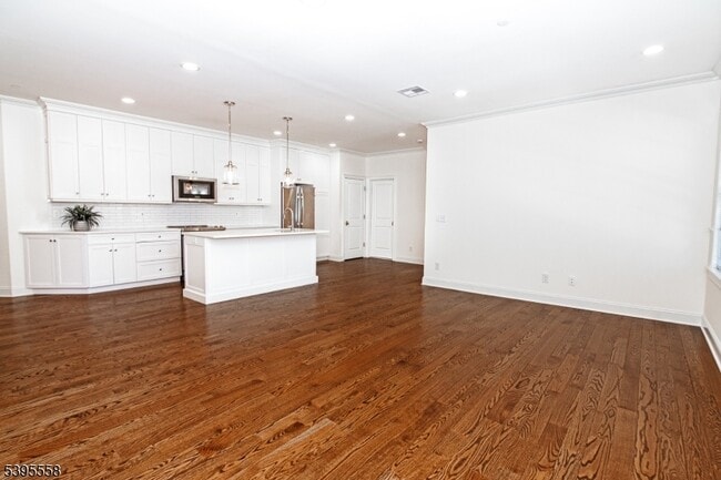 Photo - 29 Euclid Ave Unit 203