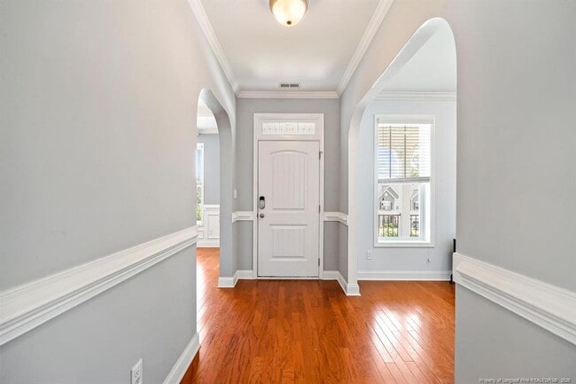 Photo - 204 Executive Dr