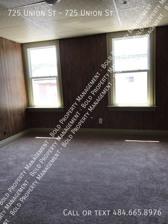 Photo - 725 Union St Unidad 725 Union St