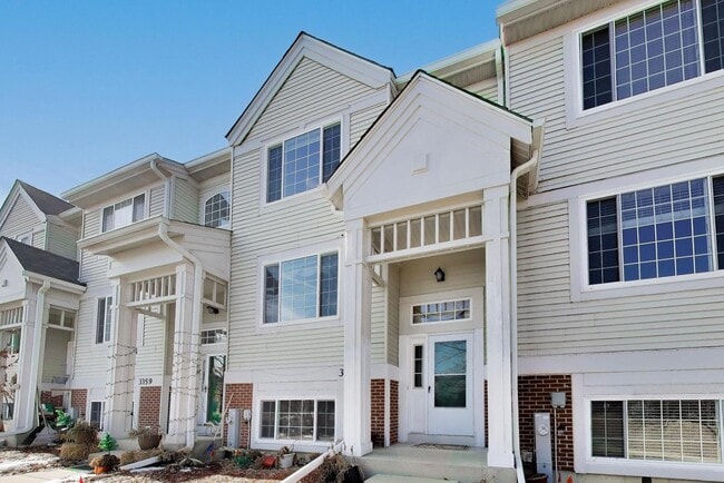 Building Photo - 3357 Ravinia Cir