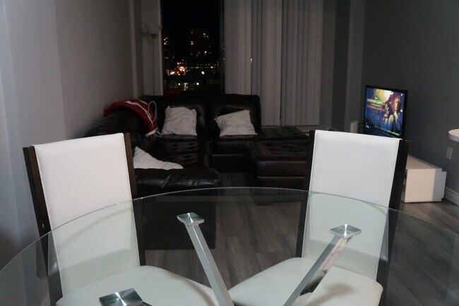 Photo - 1033-1012 12 Ave SW Unit SI ID1514877P