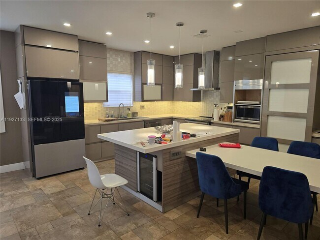 Photo - 1145 Doveplum St