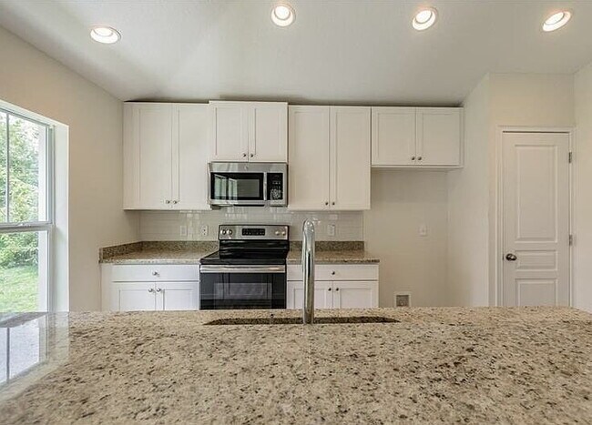 Photo - 305 W Gladys St