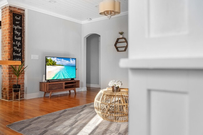 Photo - 2007 Cornell Ave Unit ID1032296P