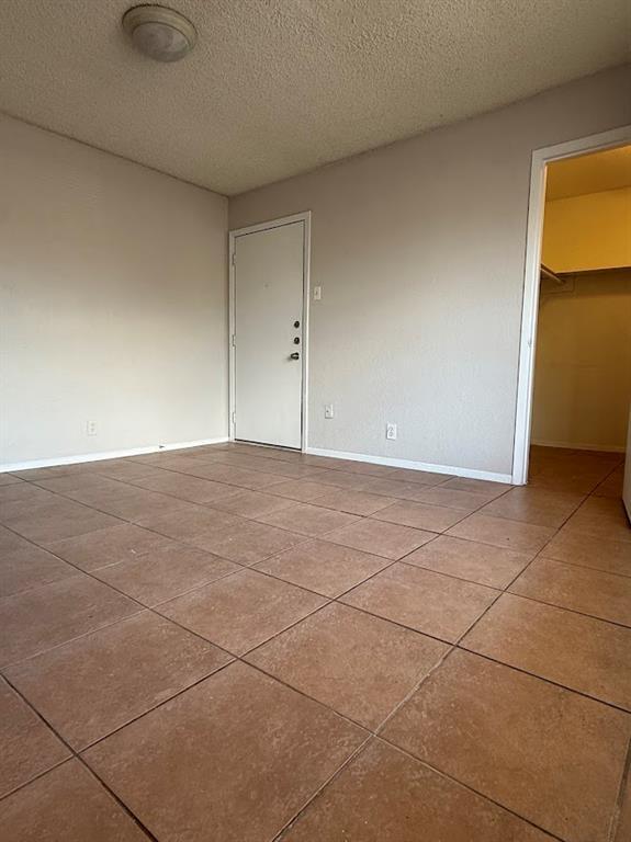 Photo - 311 E 31st St Unidad 303B