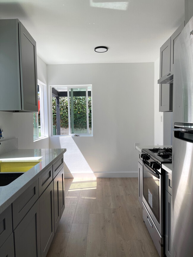 Photo - 955 N Hicks Ave