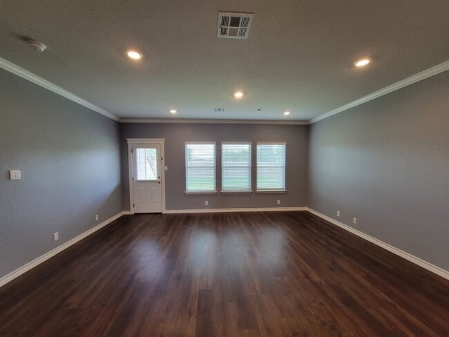 Brookstone Creek Beauty – 4 Bedrooms, 3 Ba... - Brookstone Creek Beauty – 4 Bedrooms, 3 Ba...