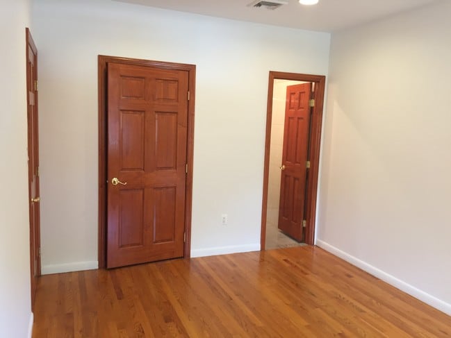 dormitorio - 14-16A Clintonville St Unidad A