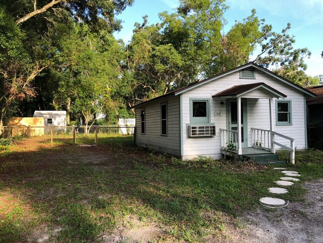 1-Bedroom, 1-Bathroom Home in Deland - Imm... - 1-Bedroom, 1-Bathroom Home in Deland - Imm...