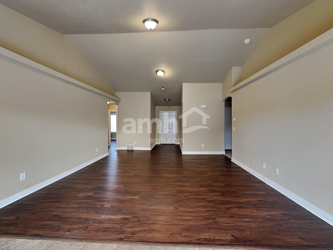 Photo - 171 Century Dr