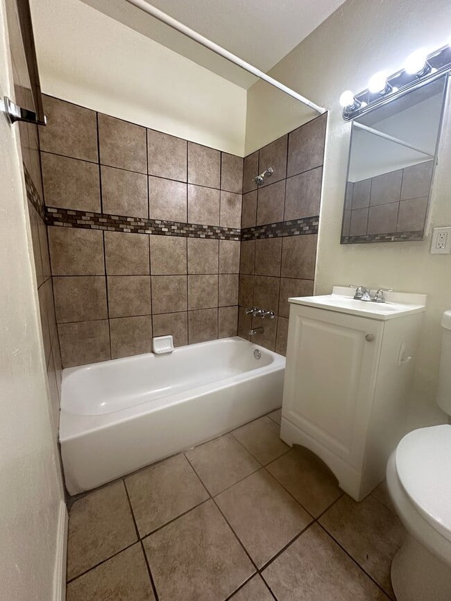 Photo - 2418 Unidad 7