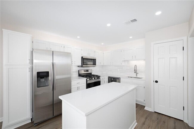 Photo - 1854 Cooper Lake Rd SE