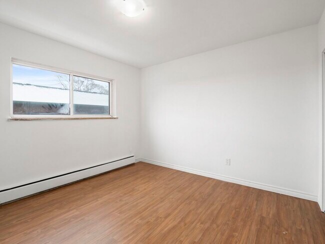 Photo - 375 Melvin Ave