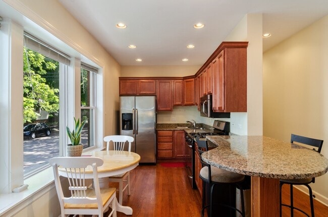 Photo - 3857 N Lawndale Ave Unit 3651-2