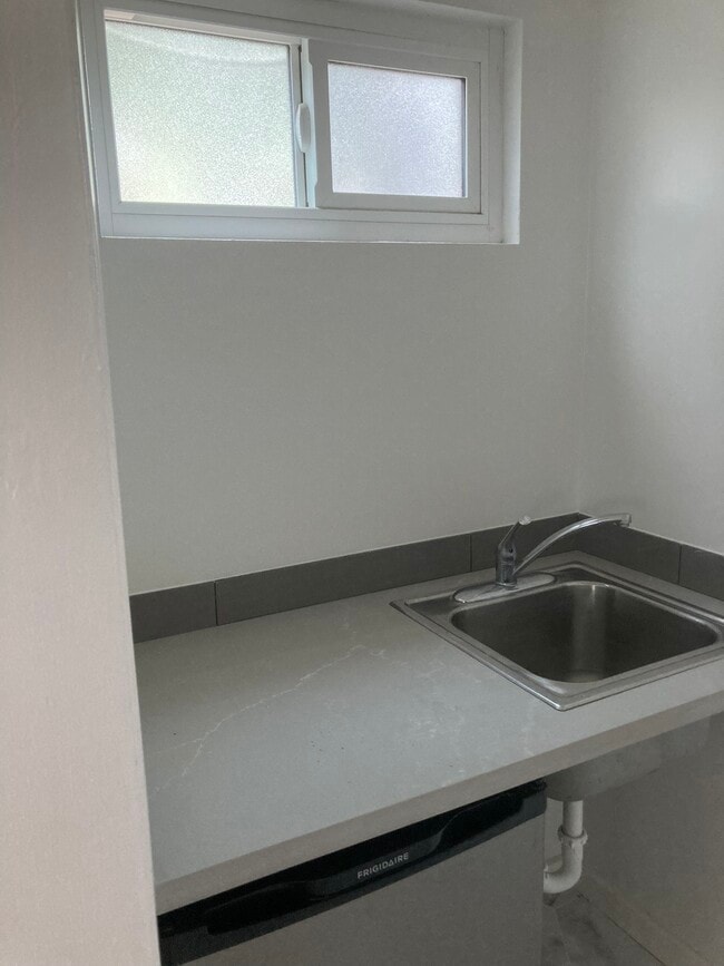 Photo - 2027 Federal Ave