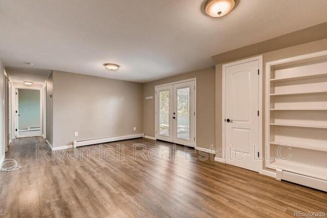 Photo - 5408 Cody St