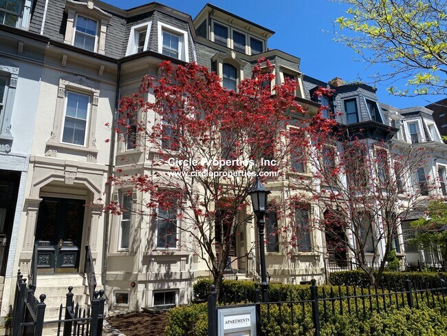 Photo - 611 Tremont St Unit #3