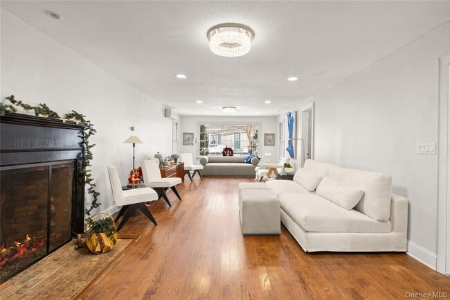 Photo - 232 N Country Rd