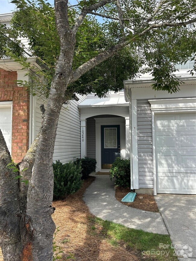 Building Photo - 10240 Garmoyle St Rental