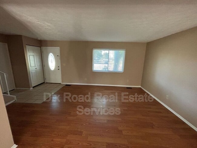 Photo - 3603 Ellis Way