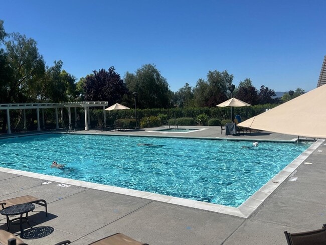 Photo - 2076 Mataro Way