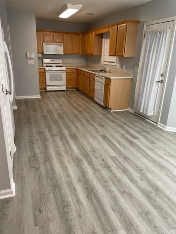 Photo - 2015 Lisa Springs Dr SW