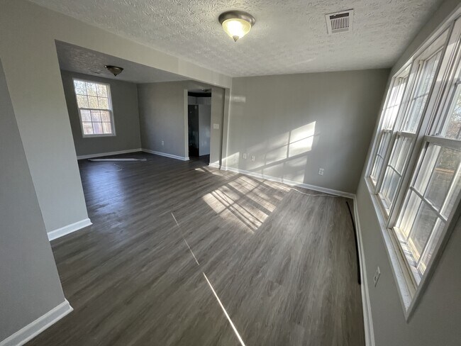 Photo - 5412 Whitehall Rd