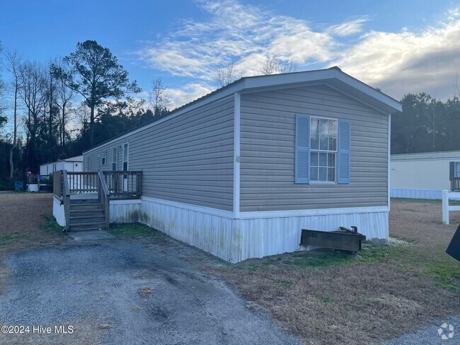 Building Photo - 330 Fire Tower Rd Rental