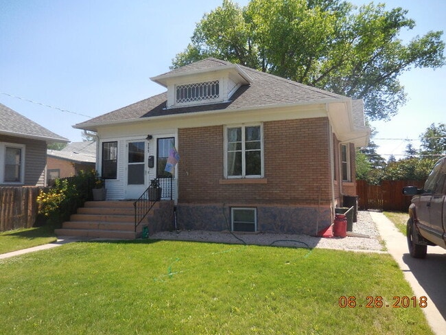 Building Photo - 709 S 5th St