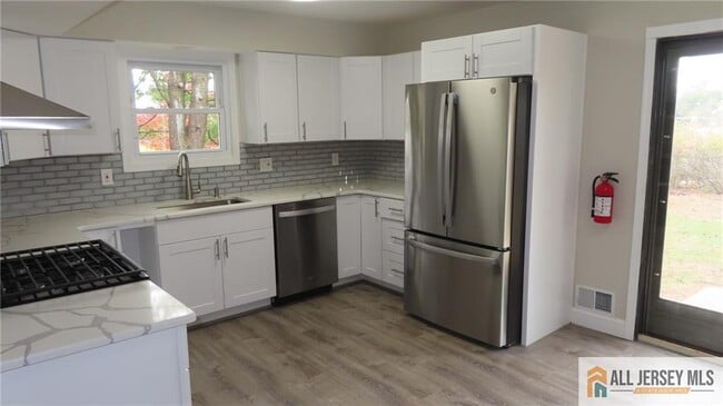 Photo - 1 Sturbridge Dr