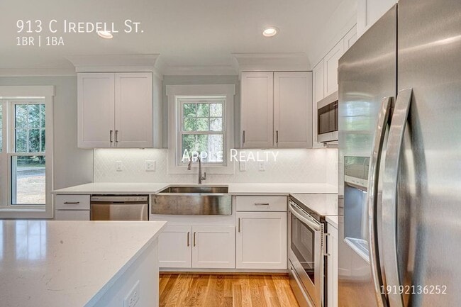 Photo - 913 Iredell St