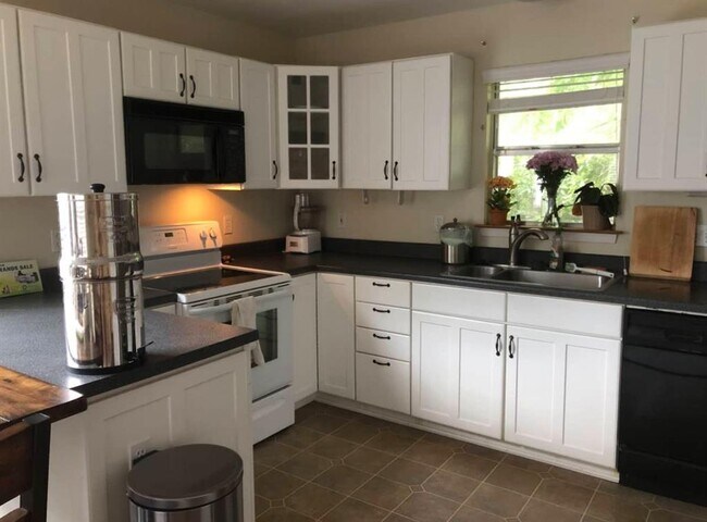 Photo - 2105 Rabb Rd Apartment Unit Upper