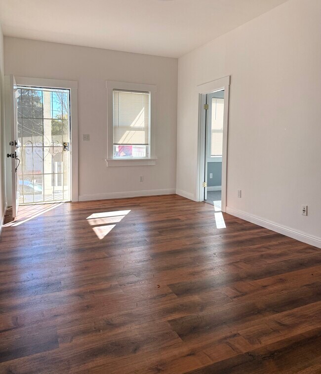1813 Saint Charles St