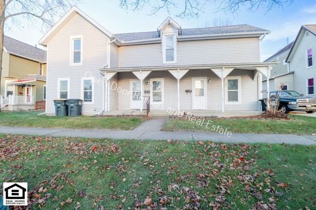 Building Photo - 121-123 S State St Unit 121 S State St