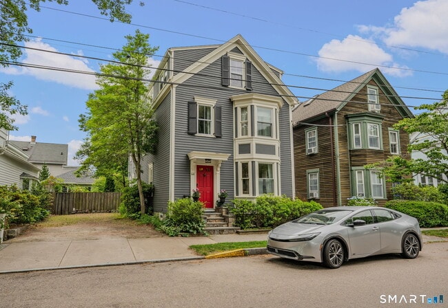 Building Photo - 64 Main St Unit 3rd Fl