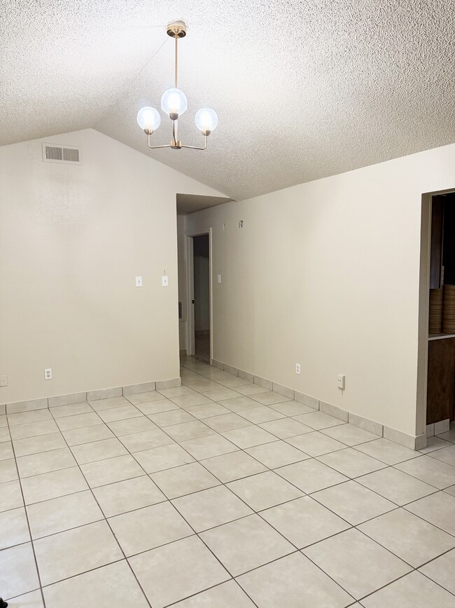 Photo - 709 Long Ct Unit 709
