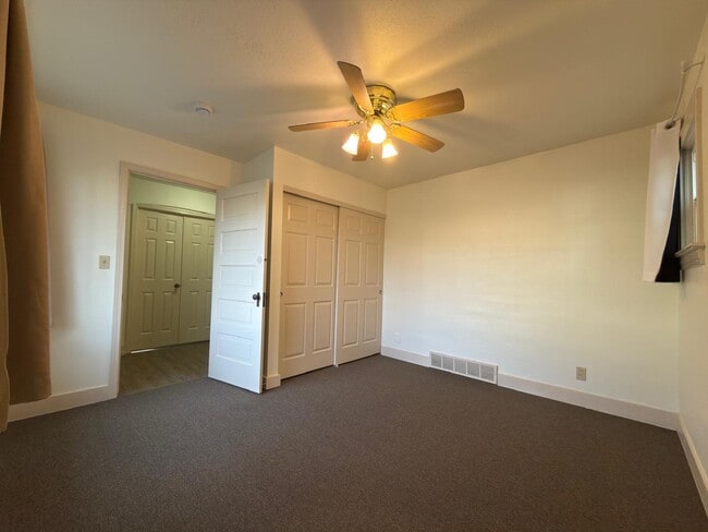 Photo - 320 E Indiana Ave Unit B