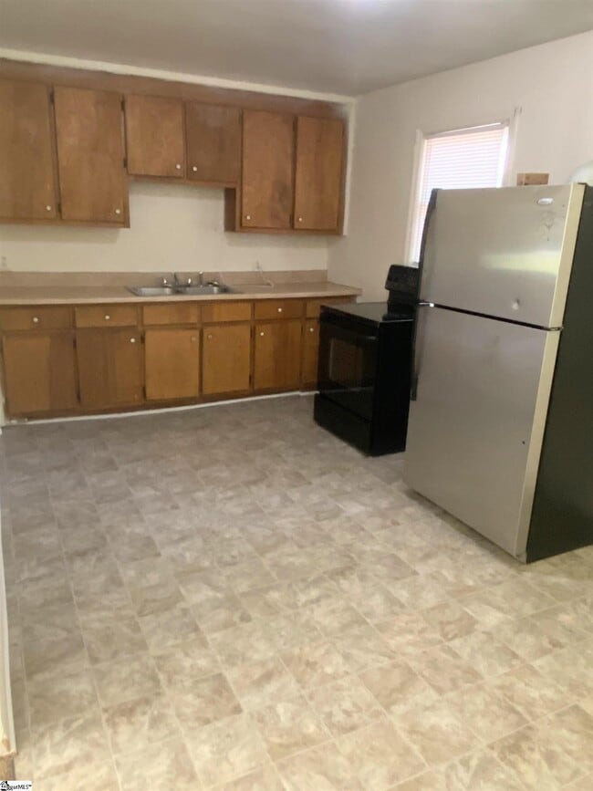 Building Photo - 812 Wofford St Rental