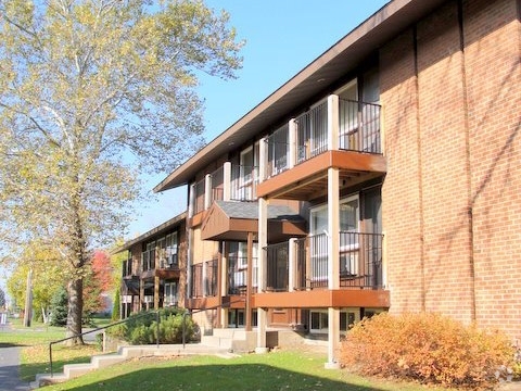 Building Photo - Franklin Park Apartments