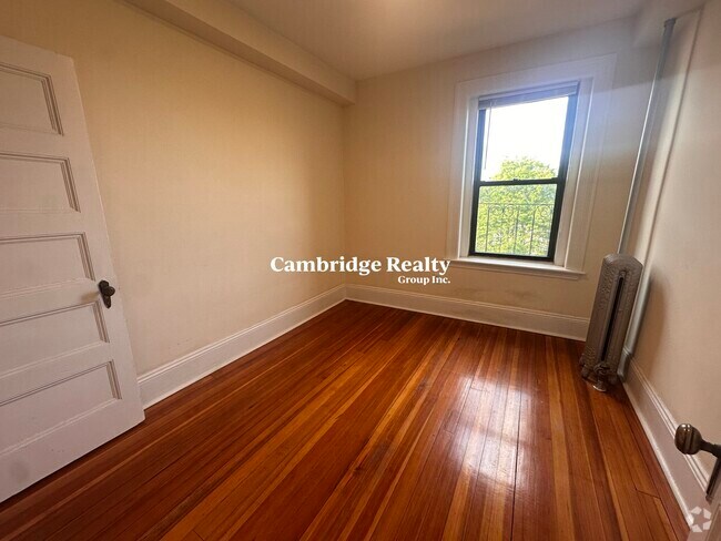 Building Photo - 12 Lee St Unit 24 Rental